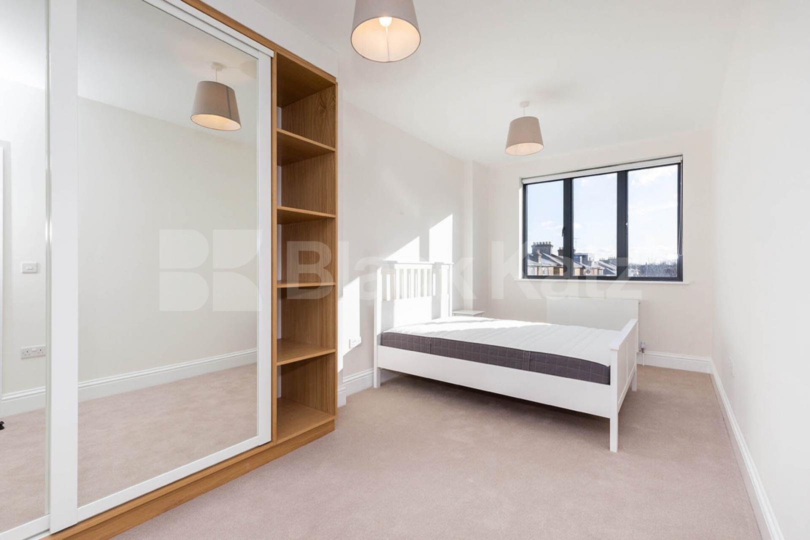 Stunning Modern One-Bedroom Apartment | Prime Finsbury Park Location Seven Sisters Road, Finsbury Park